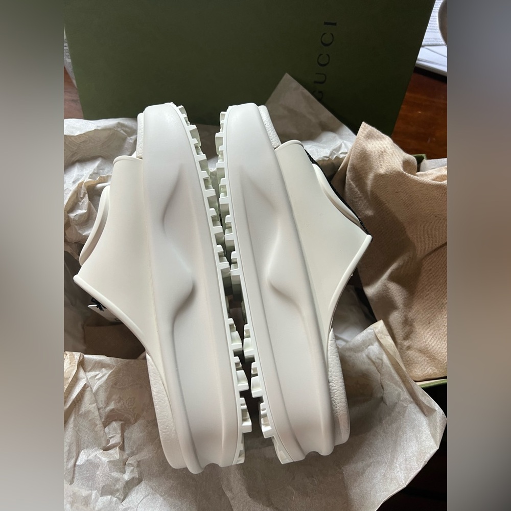 Gucci Cream Platform Sandals - Picture 8 of 10